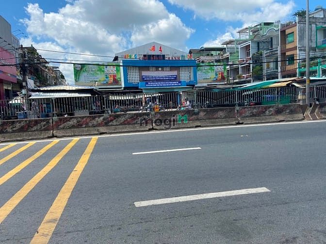 Hình ảnh Thổ cư 85m2, Đất sở hữu BA mặt tiền DT826 ( 50m ), giá 986tr bao hết