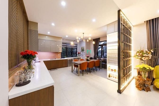 Hình ảnh Cho Thuê Nhà Bàu Cát 3, Quận Tân Bình, DT: 8x18m, 3 lầu