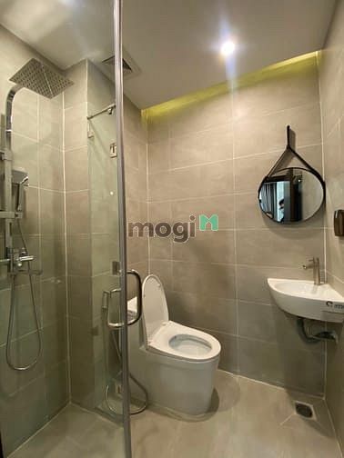 Hình ảnh Tại quận 