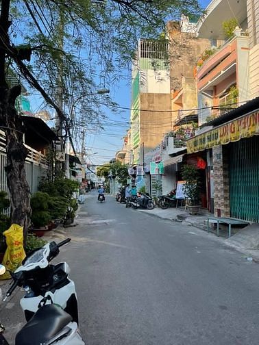 Hình ảnh (Tân Bình)Nhà đẹp,gần Phạm Văn Bạch ,42m2,3tầng,4.4tỷ.
