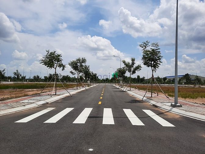 Hình ảnh Đất nền sổ hồng mặt tiền tỉnh lộ 830, thanh toán chỉ 30%