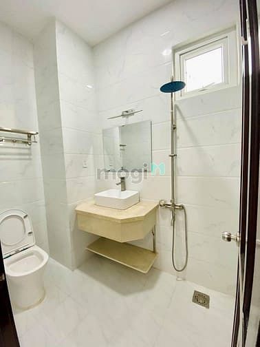 Hình ảnh 🌞 Mb6623 nạp rút nhanh chóng Studio 🌞 Mới xây 🌞 Cửa sổ 🌞 Ngay cạnh E town🌞 Giá RẺ