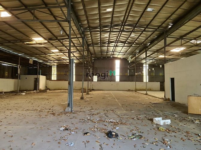 Hình ảnh Cho thuê kho xưởng 1000m2 MT đường Tân Sơn P15 Q. Tân Bình