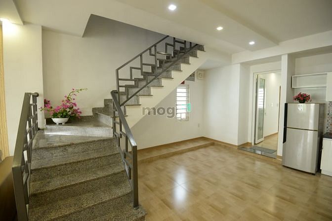 Hình ảnh Cho thuê nhà gần Phạm Văn Đồng 3PN full NT có sân vườn