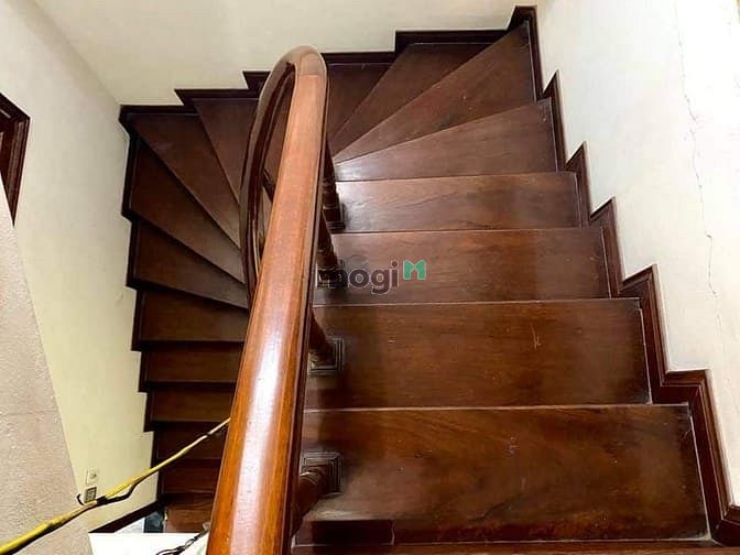 Hình ảnh 49m 5 tầng bồ đề- mới đẹp - lô góc- gara ô tô- ở vip nhỉnh 5 tỷ
