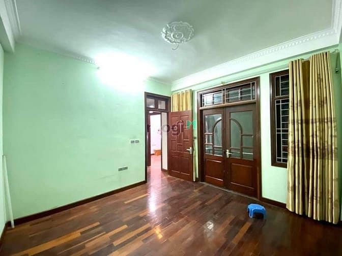 Hình ảnh 49m 5 tầng bồ đề- mới đẹp - lô góc- gara ô tô- ở vip nhỉnh 5 tỷ