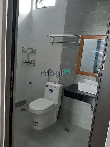 Hình ảnh Giam giá cho thuê nhanh căn studio đầu cầu Rồng 40m2 có cửa gió mát