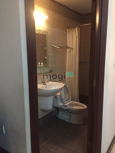 Hình ảnh Cho Thuê Nhà Phổ Quang, Quận Tân Bình, DT: 10x20m, 2 lầu