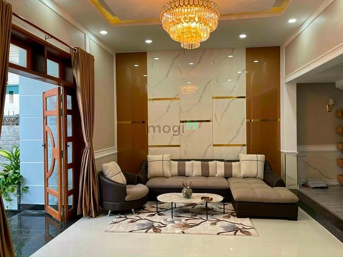 Hình ảnh Cho Thuê Nhà Phổ Quang, Quận Tân Bình, DT: 10x20m, 2 lầu