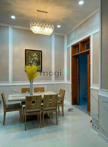 Hình ảnh Cho Thuê Nhà Phổ Quang, Quận Tân Bình, DT: 10x20m, 2 lầu