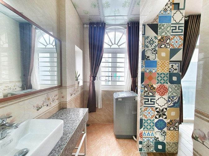 Hình ảnh Cho Thuê Căn Hộ 2PN 50m2 Ngay Đầu Cầu Rồng