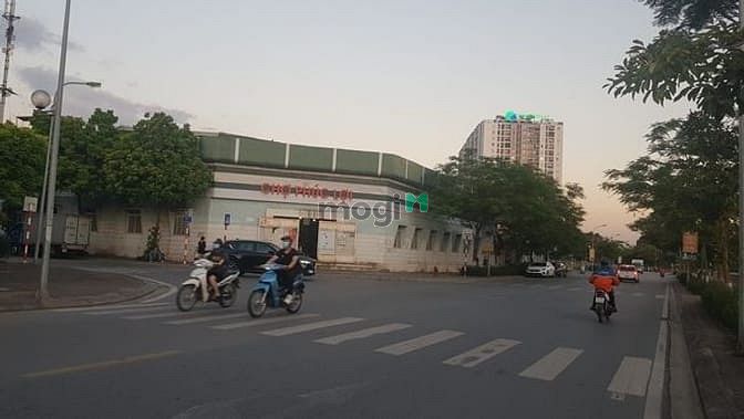 Hình ảnh Phúc Lợi - Phân Lô - Vỉa Hè - Ô Tô Tránh - KD Đỉnh - Nhiều Tiện Ích.