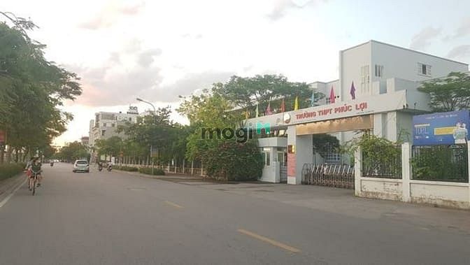 Hình ảnh Phúc Lợi - Phân Lô - Vỉa Hè - Ô Tô Tránh - KD Đỉnh - Nhiều Tiện Ích.