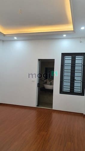 Hình ảnh Bán nhà xây mới Khâm Thiên, 45m2, 5 tầng, ô tô tới cửa, 5,5 tỷ