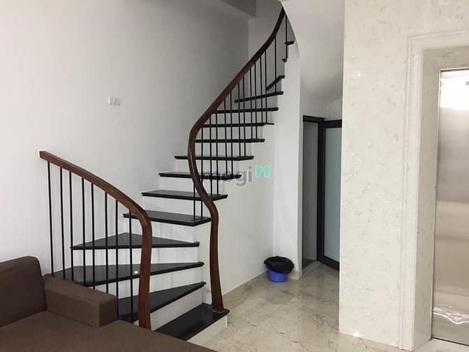 Hình ảnh Bán nhà phân lô Phương Mai, 50m2, 6 tầng, thang máy, 11.2 tỷ
