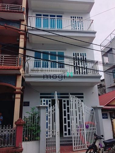 Hình ảnh Cho thuê nhà 2 tầng 1 tum, 2 phòng ngủ