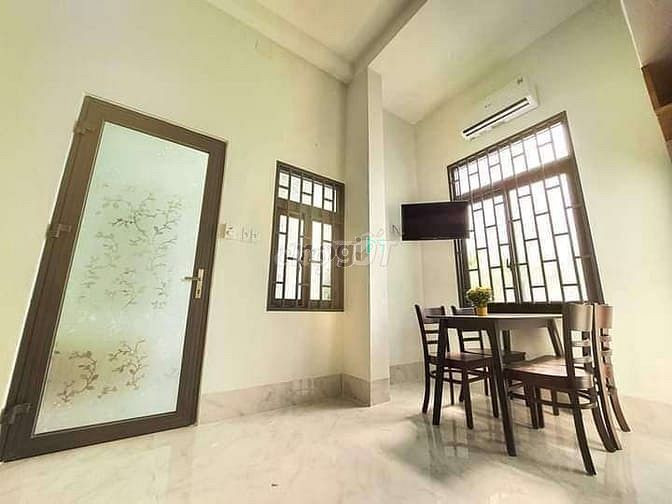Hình ảnh CHDV RỘNG 30M2 - full nt - cửa sổ ban công trung tâm Q8