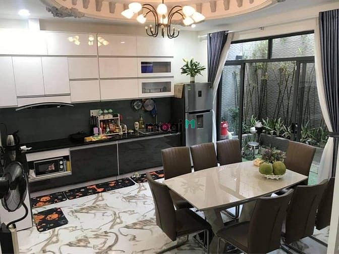 Hình ảnh Cần bán nhà Đẹp Đường 51 Quận 7