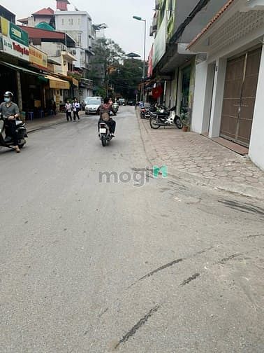 Hình ảnh Bán đất Hoàng Hoa Thám, 100m2, mt 6,5m,ô tô tránh, 23 tỷ