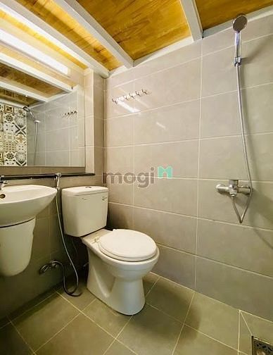 Hình ảnh Phòng gác lững ngay Phan Đăng Lưu - SIÊU XINH