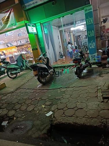 Hình ảnh Bán nhà mặt hồ Linh Đàm, 45m2, kinh doanh tốt,9,5 tỷ
