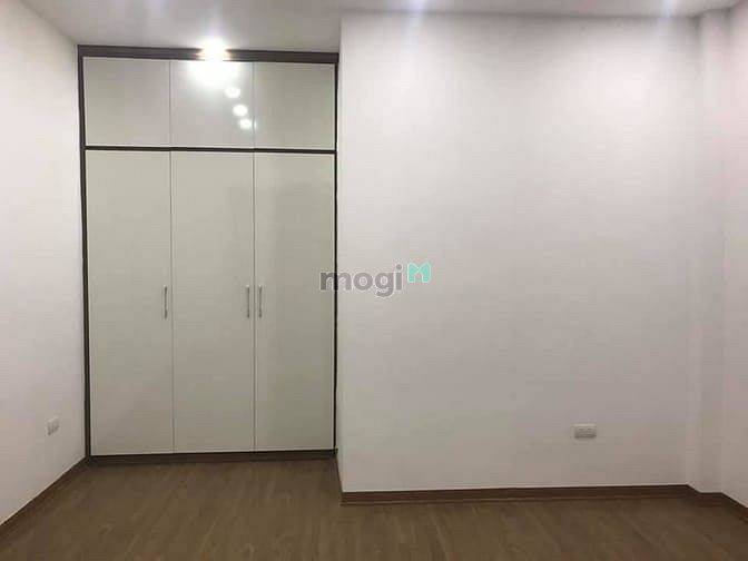 Hình ảnh Bán nhà 79 Cầu Giấy, 45m2, 5 tầng, 5.2 tỷ