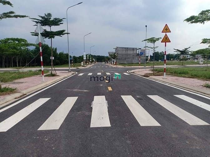Hình ảnh Bán đất 100m2 cách chợ Bến Cát 5p đi xe, đường 30 tháng 4