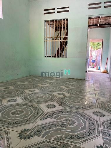 Hình ảnh Nhà cấp 4 cũ giá rẻ cho thuê (nguyên căn)