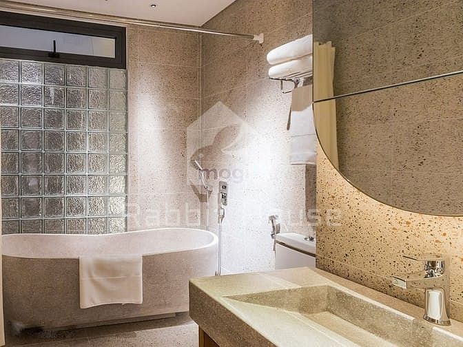 Hình ảnh Mb6623 nạp rút nhanh chóng cao cấp Quận 1 - View đẹp - Có bồn tắm - an ninh - Bao phí