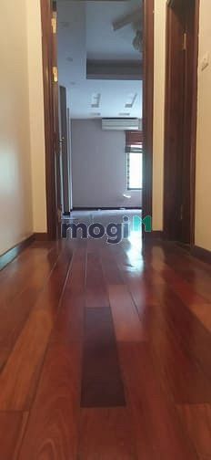 Hình ảnh Bán nhà mặt phố Lê Duẩn. Giá chỉ hơn 5 tỷ