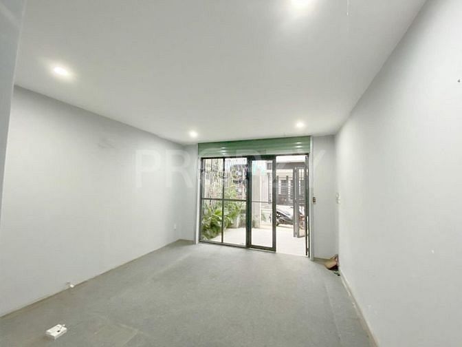 Hình ảnh Nhà đẹp, có sân vườn, 2pn, 4x17, hẻm xe tải, thích hợp vp, online