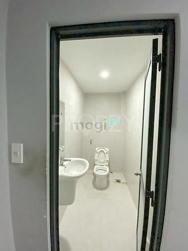 Hình ảnh Nhà đẹp, có sân vườn, 2pn, 4x17, hẻm xe tải, thích hợp vp, online