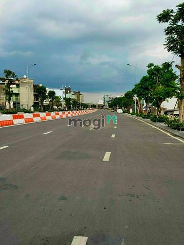 Hình ảnh Bán Đất Đẹp Nở Hậu Sát Đinh Thị Thi - Khu Đô thị Vạn Phúc P.HBP