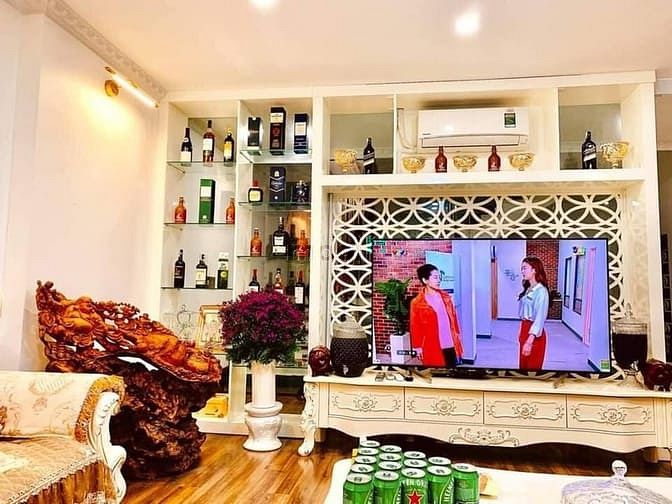 Hình ảnh Bán Nhà - Tôn Thất Tùng - Đống Đa - 74m2 x 5T - Mt 5.6m - Giá: 7.8 Tỉ.