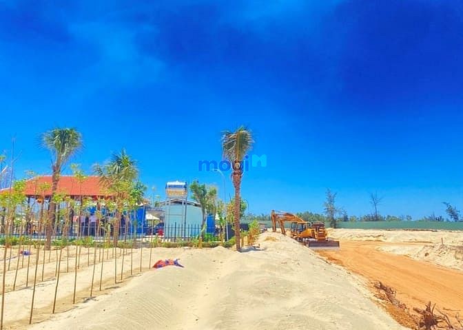 Hình ảnh Bán Lô Góc Đối Diện Chợ, Công Viên, Gần Sông và Biển