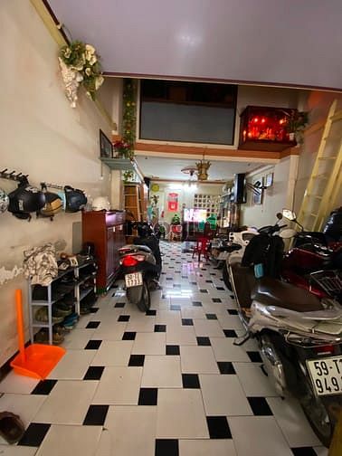 Hình ảnh Nhà hẻm Q1 Cô Giang gần trung tâm