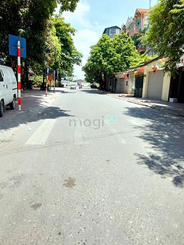 Hình ảnh Thạch Bàn – Nguyễn Văn Linh - 62M2 Đất – Ô Tô Vào Nhà – Gần Ngay Phố.