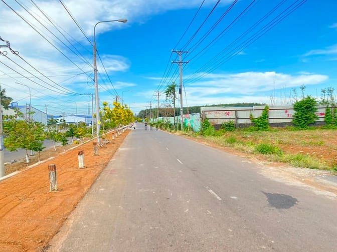 Hình ảnh Cần bán lô đất Tây Hoà, mặt tiền KCN Bàu Xéo, Sổ riêng thổ cư 100%