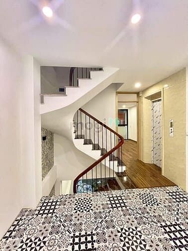Hình ảnh Bán nhà phân lô Thái Hà , Đống Đa 53m2, 7 tầng ,16tỷ
