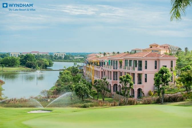 Hình ảnh Quần thể sân Golf, Wyndham Sky Lake Resort & Villas