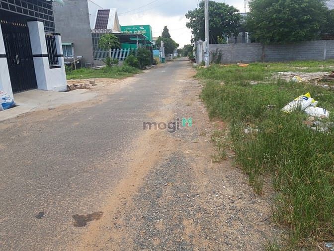 Hình ảnh Đất hắc dịch thổ cư đường nhựa 9m cần bán gấp