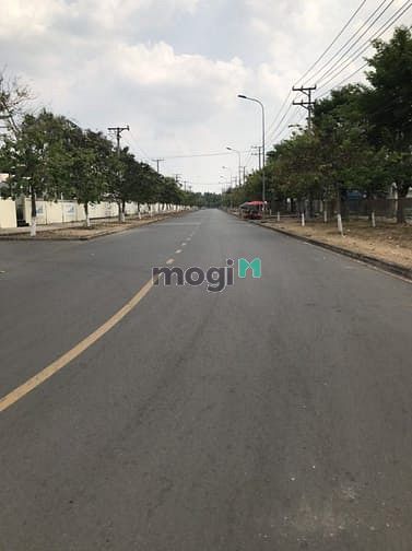 Hình ảnh Cần Ra nhanh đất Thổ Cư Sổ Riêng Sẵn, Ngay Bách Hóa Xanh