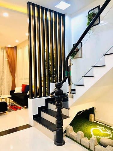 Hình ảnh Giá Cực Kích, Mua Cực Sung, Lời Cực Khoái
