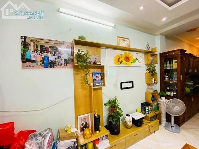 Hình ảnh Nhà siêu đẹp chủ tự xây, cách phố 10m, tặng toàn bộ nội thất. DT 33m2,