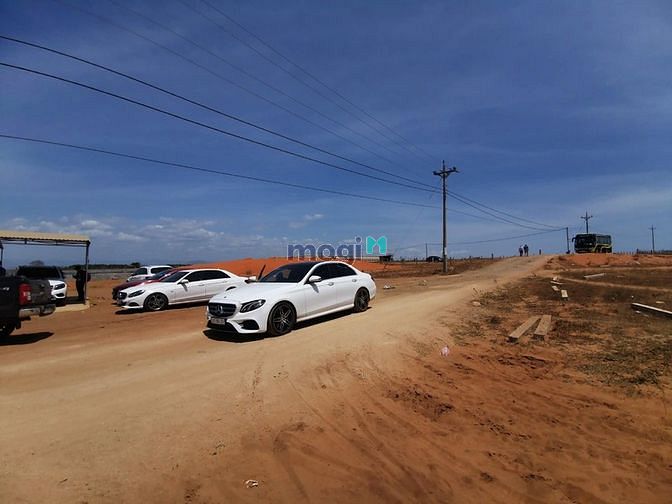 Hình ảnh Cách biển 1,8km có sổ đỏ sang tên công chứng ngày.