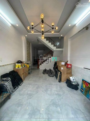 Hình ảnh Nhà bán đường Hoà Bình, đường 10m vị trí đẹp