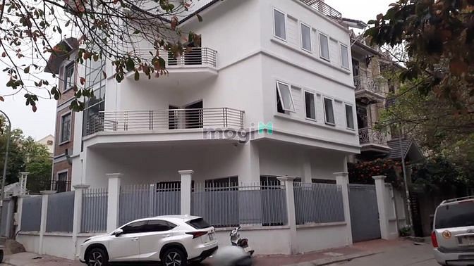 Hình ảnh Cho thuê nhà BT Hancic Trung Văn,  150m x 5T + 1 hầm, thang máy