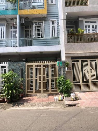 Hình ảnh Bán nhà MTNB Hòa Bình 4x18m, 2 lầu, sân thượng