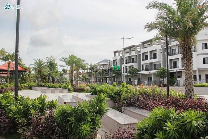 Hình ảnh Bán nhà 4, tầng ở Bến Lức, Long An