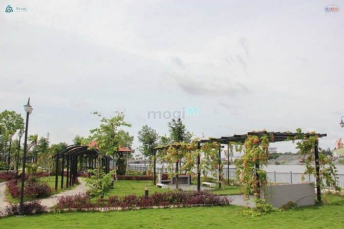 Hình ảnh Bán nhà 4, tầng ở Bến Lức, Long An
